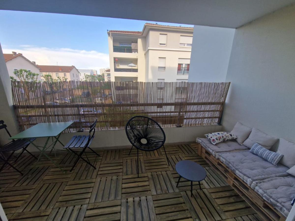 Chambre Privee T3 Saint Fons Exterior photo